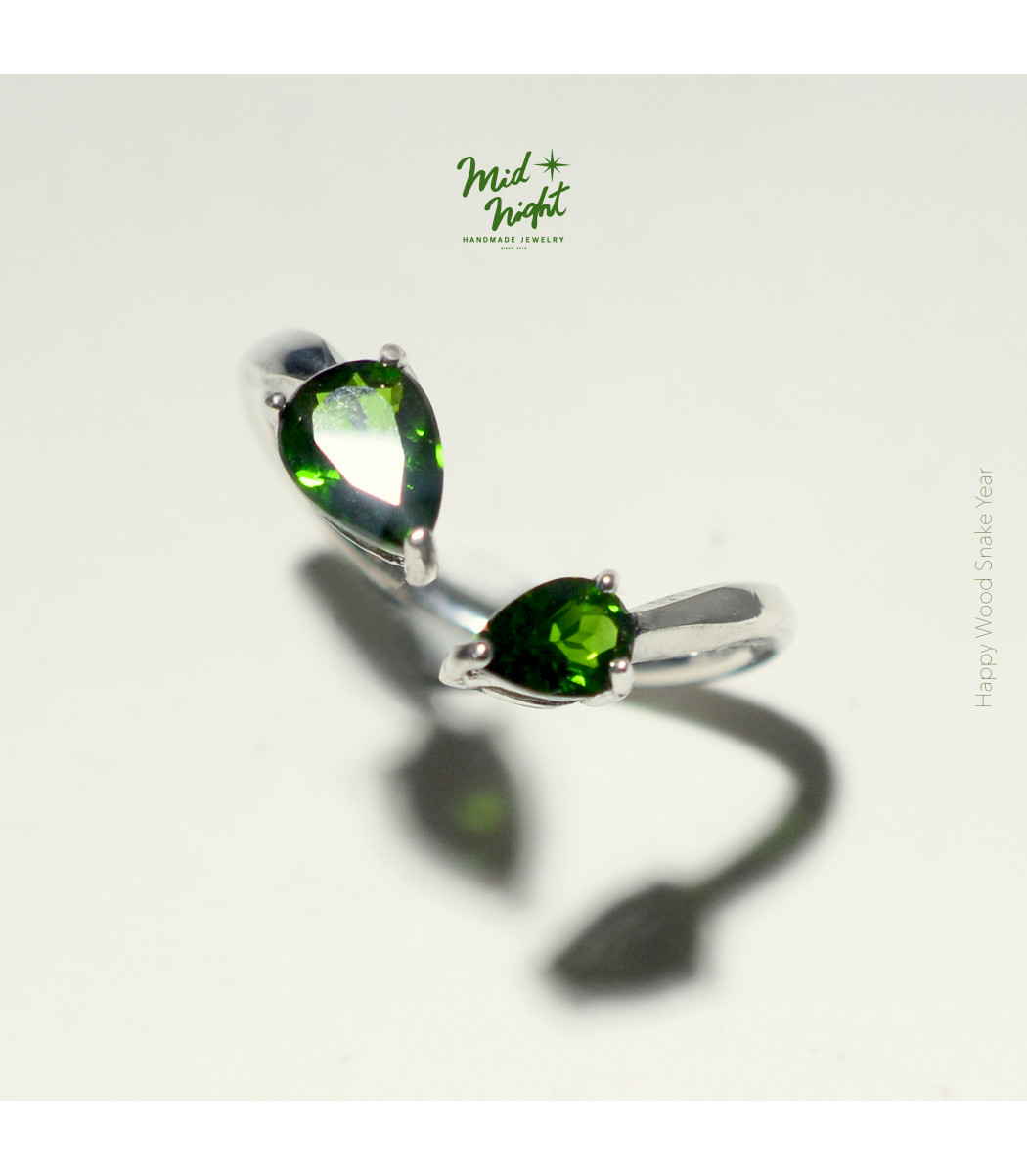 May Birthstone-Diopside Two droplet ring